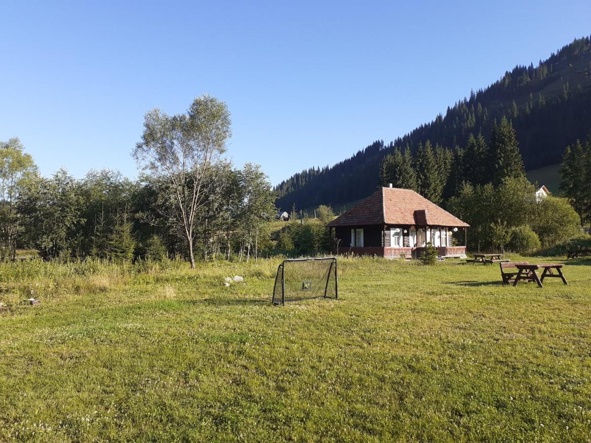 La Malu' Bistritei - Casutele Valea Stanii Hotel ภายนอก รูปภาพ