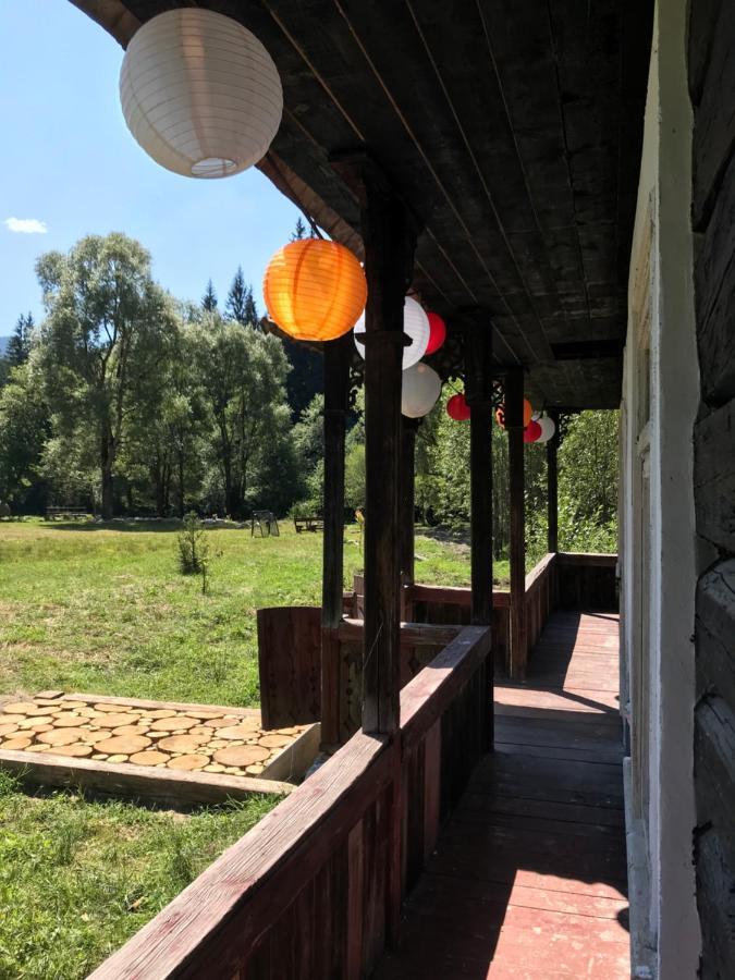 La Malu' Bistritei - Casutele Valea Stanii Hotel ภายนอก รูปภาพ